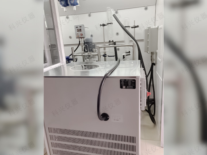 科興儀器與滕州某化合作玻璃反應釜+高低溫一體機案例.jpg